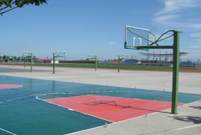 成都高铁学校篮球场图片